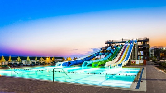 waterslide aquapark-min-min