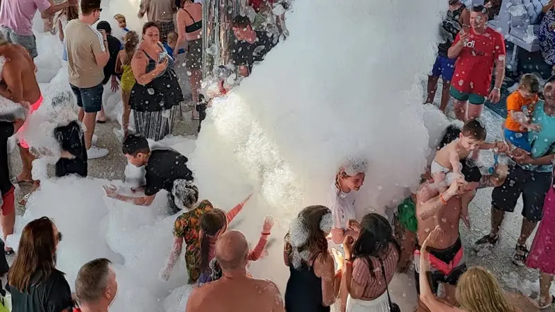 foam-party avsallar boat tour