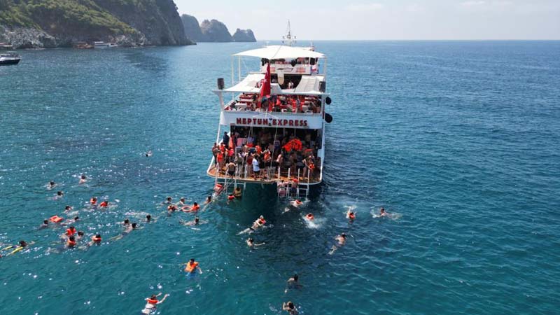 mahmutlar relax boat