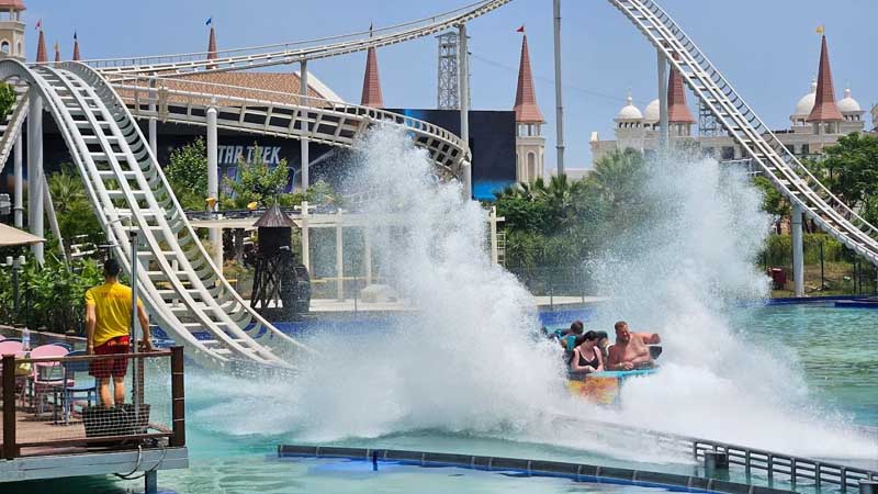 roller coaster land of legends in alanya