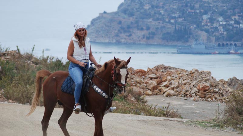 alanya horse riding mountain