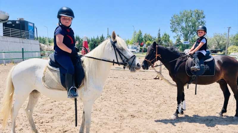 alanya horse riding with children