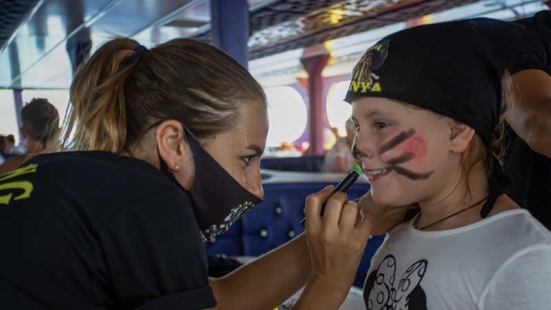 boat tour in alanya for family with kids
