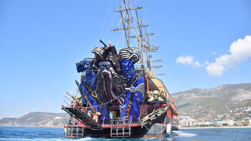pirate ship cruise alanya
